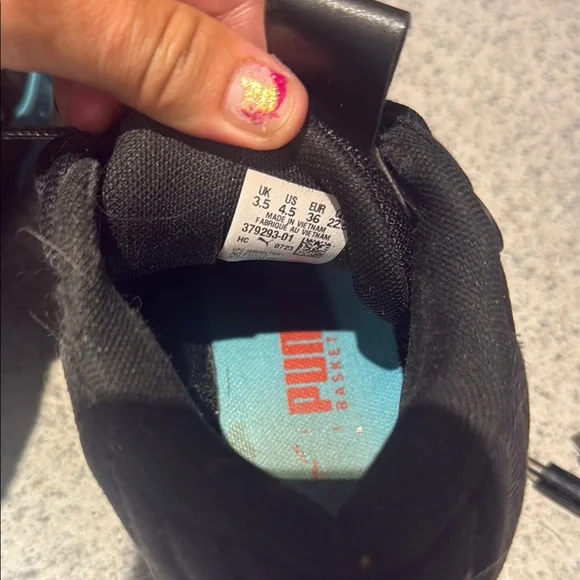 Puma Black and Blue Sneakers with Classic Design - Picture 4 of 5